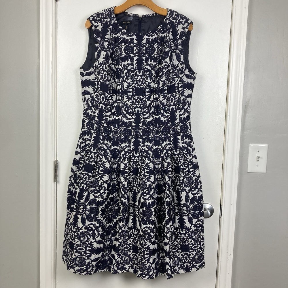 Escada Fit and Flare Sleeveless Dress Navy White Damask Floral Size‎ 44 US 14